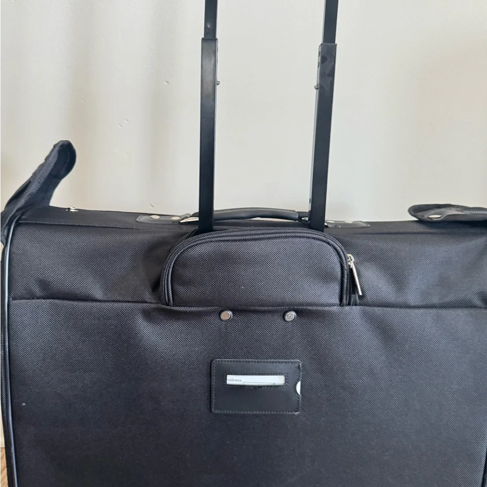 Geoffrey Beene Travel Luggage Bag Rolling Garment Carrier, clothing organizer